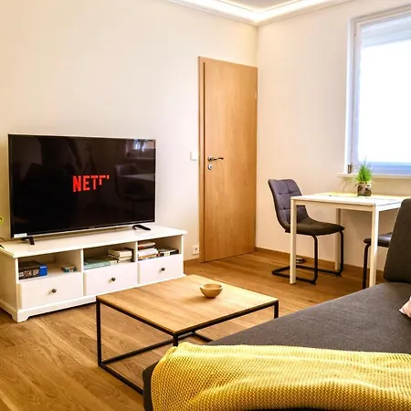 Zentrumsnahe Leipzig-Apartments, Nahe Ufz Und Bmw Inkl Parkplatz Und Fahrraeder Exterior photo